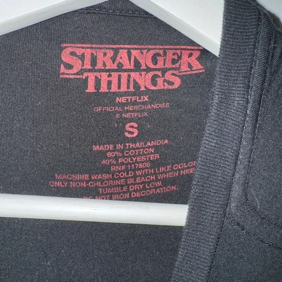 Stranger Things 3 T-Shirt Bundle: Small Medium and Large - Picture 7 of 8